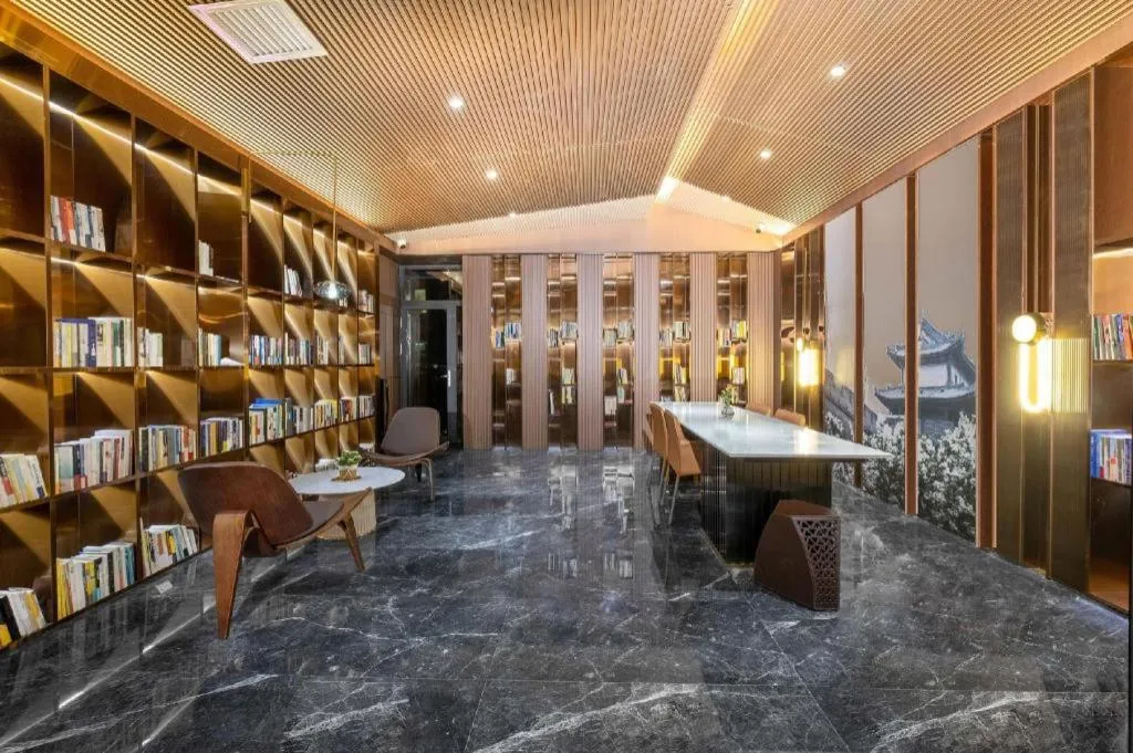 Atour Hotel Xi‘an West High-speed Railway Station North Square