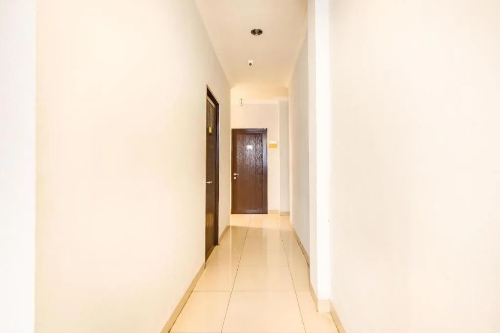 Collection O 91464 7 Dream Hotel