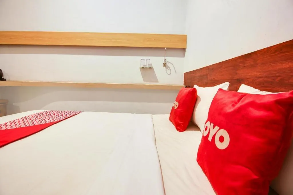 Collection O 91464 7 Dream Hotel