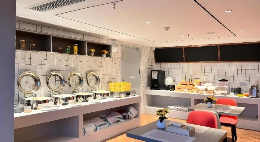 Borrman Hotel Wuhan Yellow Crane Tower Fuxing Road Metro Station