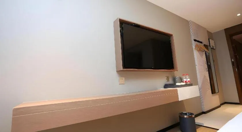 Bed in Borrman Hotel Wuhan Yellow Crane Tower Fuxing Road Metro Station