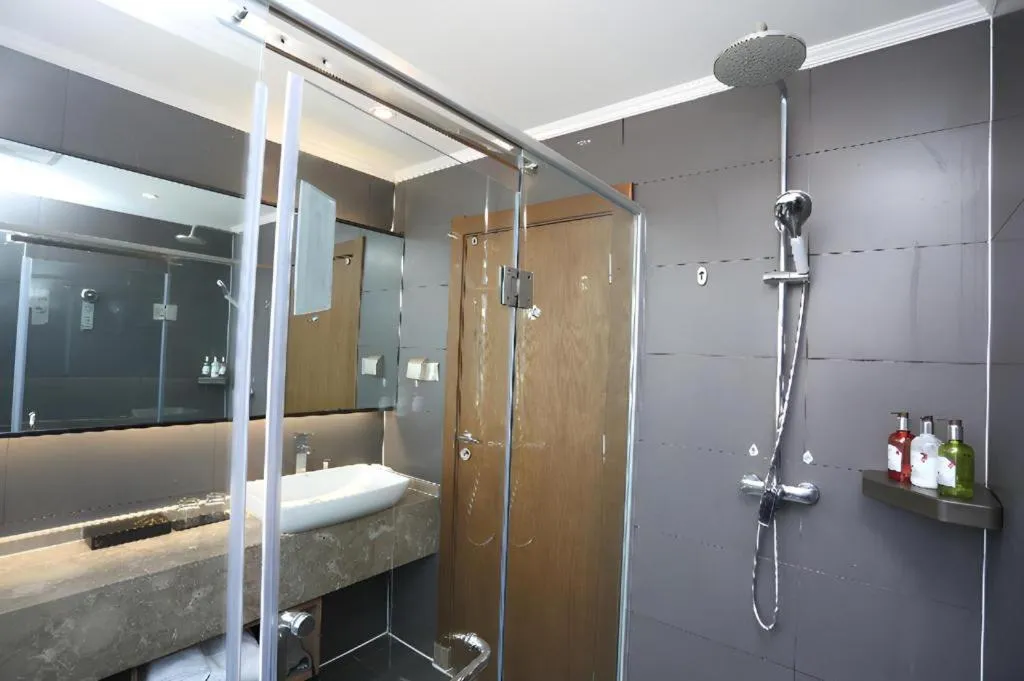 Borrman Hotel Wuhan Yellow Crane Tower Fuxing Road Metro Station