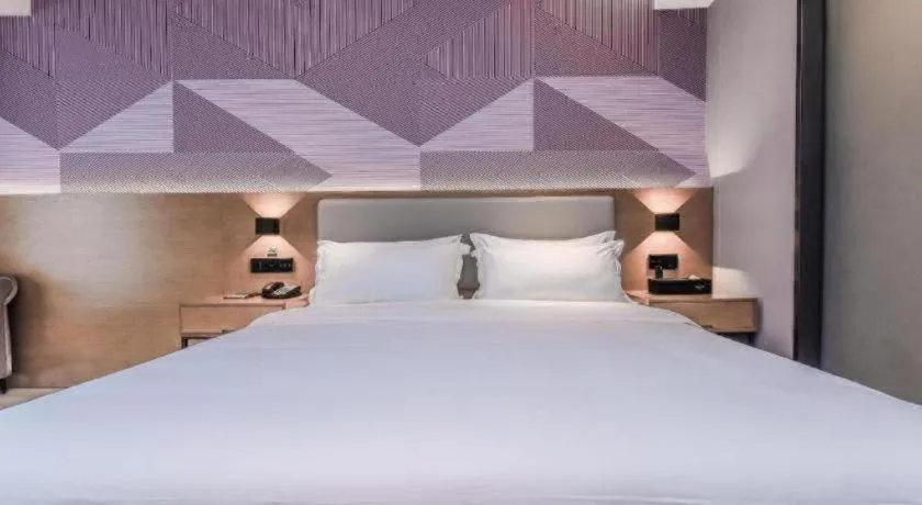 Bed in Borrman Hotel Wuhan Yellow Crane Tower Fuxing Road Metro Station