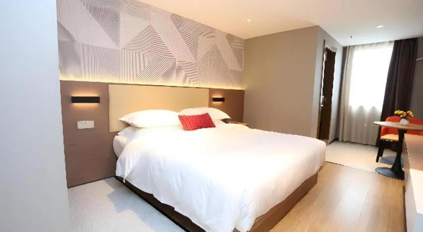 Bed in Borrman Hotel Wuhan Yellow Crane Tower Fuxing Road Metro Station