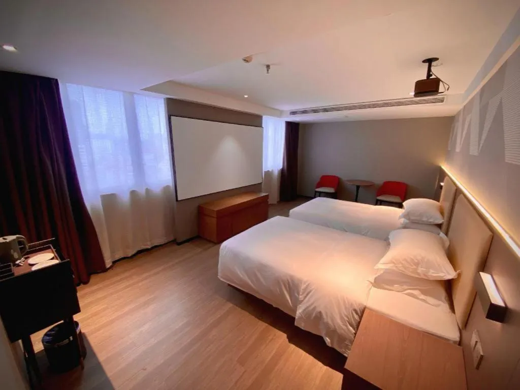 Bed in Borrman Hotel Wuhan Yellow Crane Tower Fuxing Road Metro Station