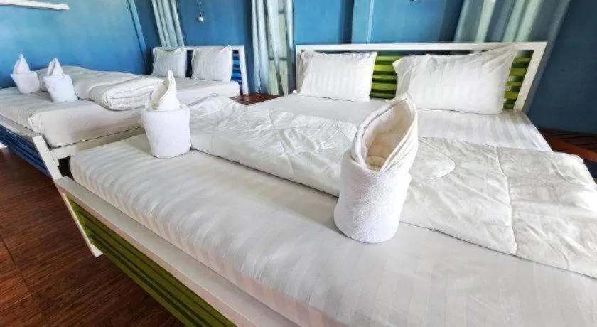 Bed in Longbeach Kohphayam