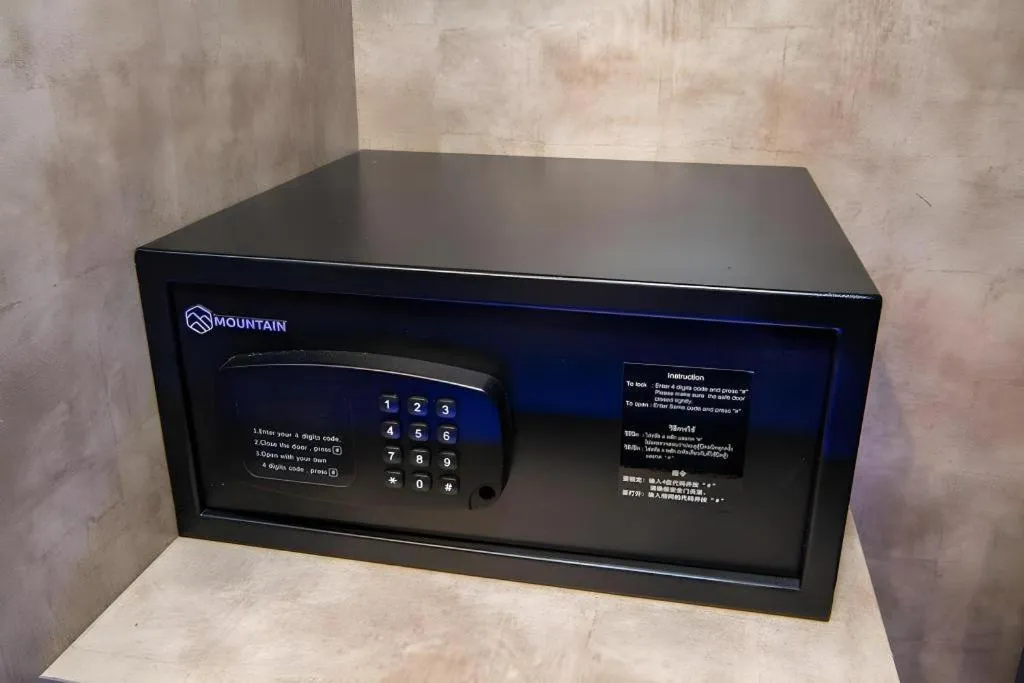 The Globe Hotel, Bar & Restaurant