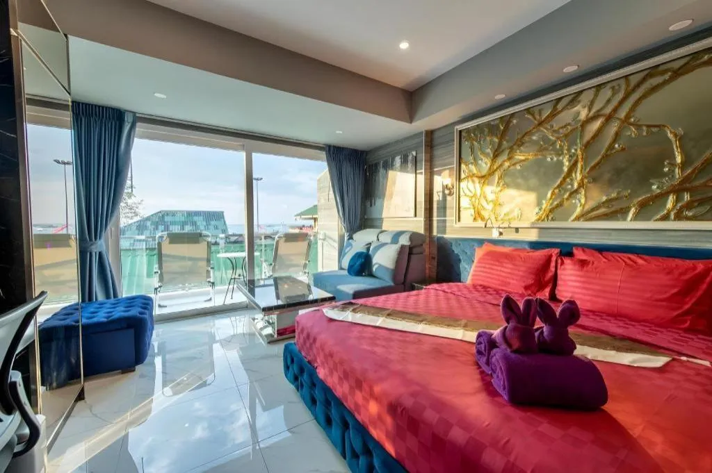 Bed in The Globe Hotel, Bar & Restaurant