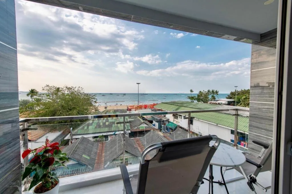 The Globe Hotel, Bar & Restaurant