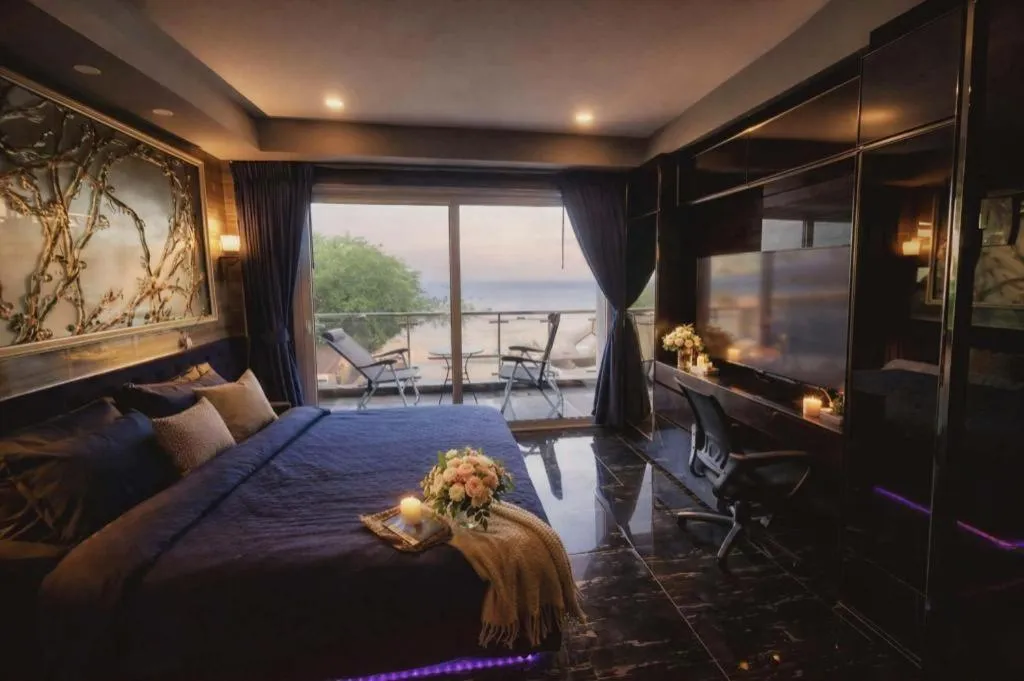 Bed in The Globe Hotel, Bar & Restaurant