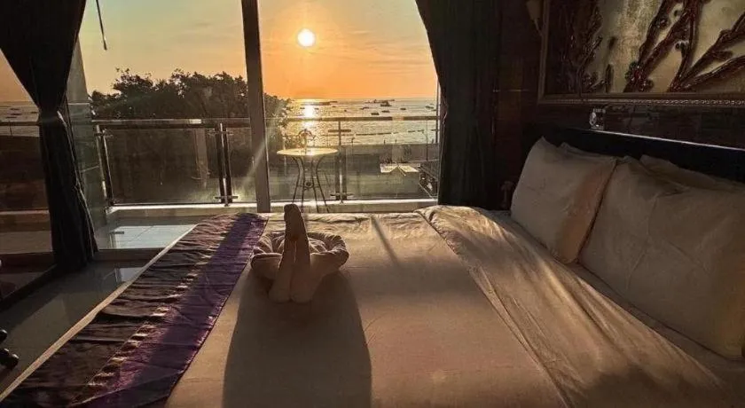 The Globe Hotel, Bar & Restaurant