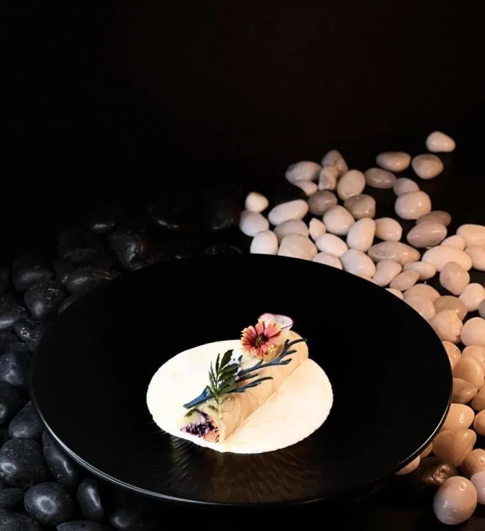 The Globe Hotel, Bar & Restaurant