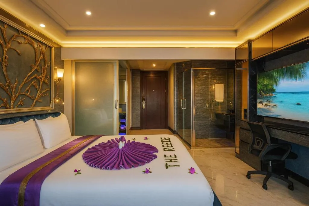 Bed in The Globe Hotel, Bar & Restaurant