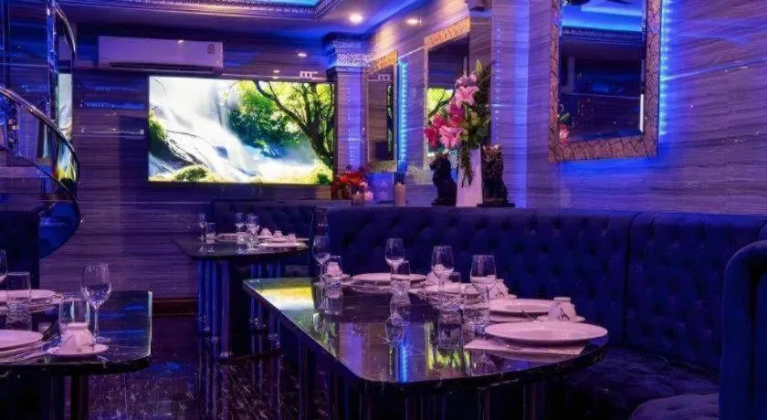 The Globe Hotel, Bar & Restaurant