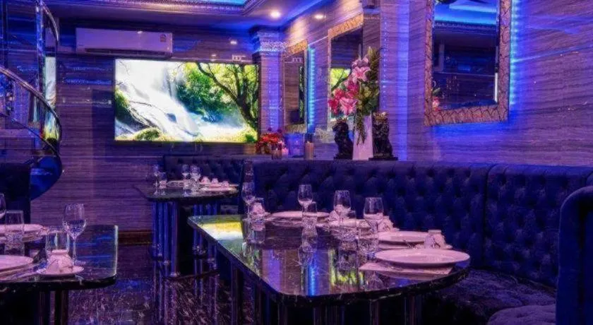 The Globe Hotel, Bar & Restaurant