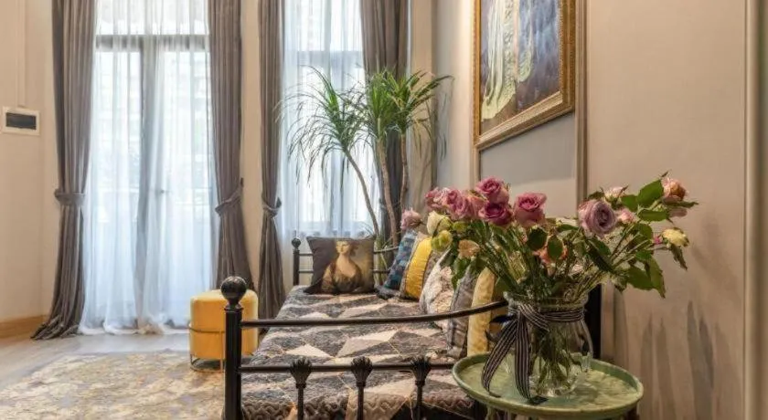 Origin Antique House and Hotel