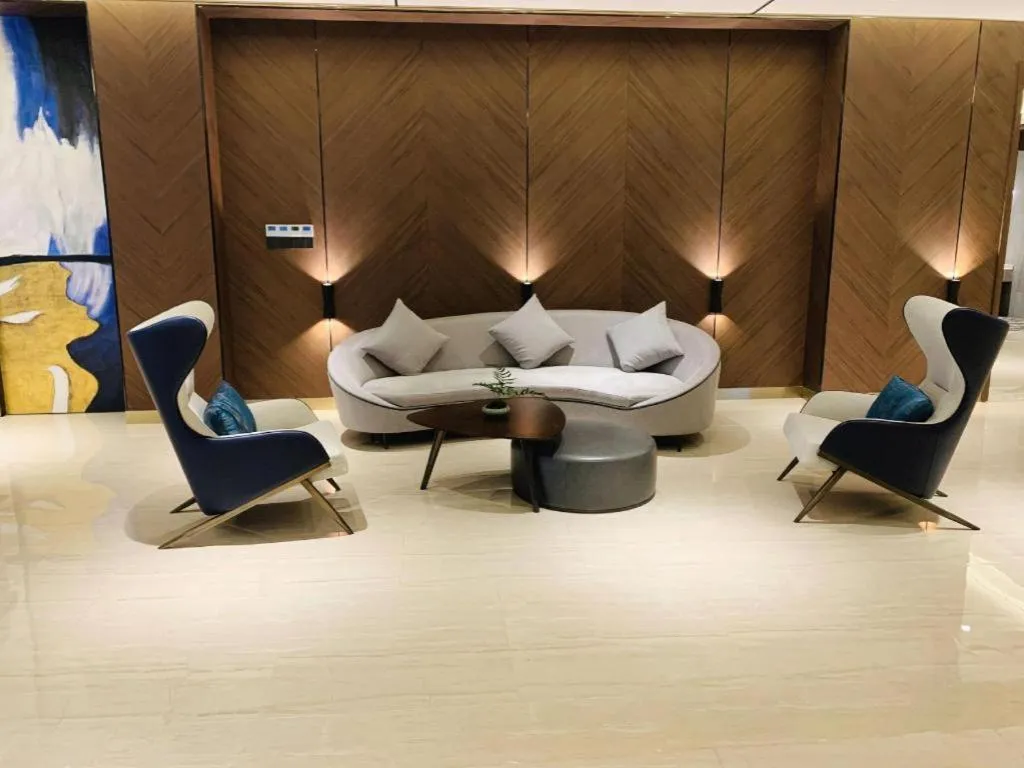 Yinhu Junyi Hotel（Wildlife Park）