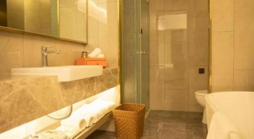 Yinhu Junyi Hotel（Wildlife Park）