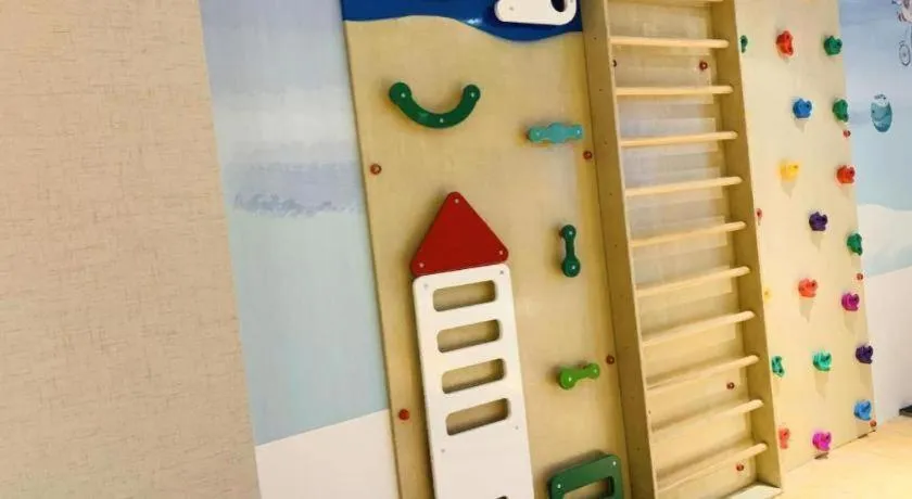 Yinhu Junyi Hotel（Wildlife Park）