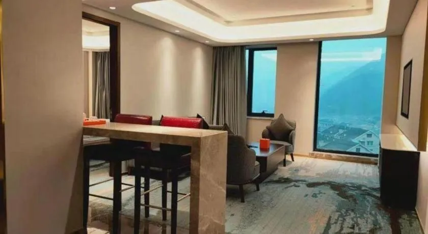 Yinhu Junyi Hotel（Wildlife Park）