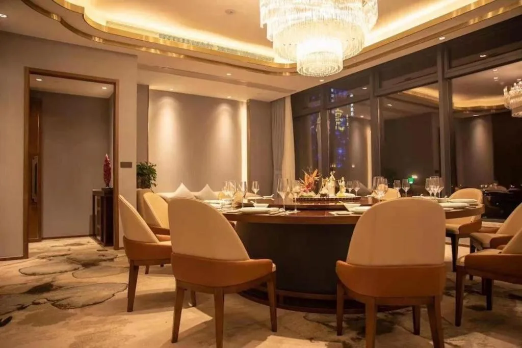 Yinhu Junyi Hotel（Wildlife Park）