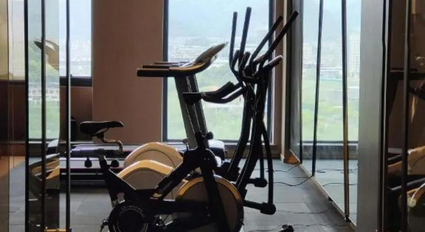 Yinhu Junyi Hotel（Wildlife Park）