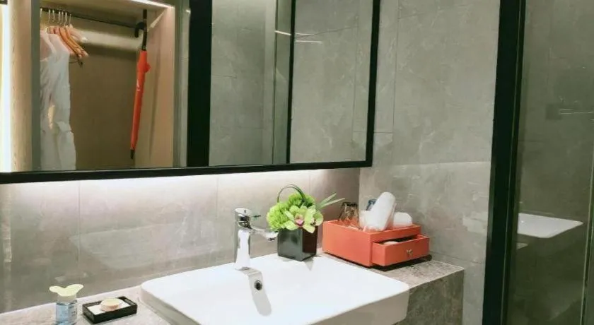 Yinhu Junyi Hotel（Wildlife Park）