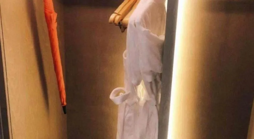 Yinhu Junyi Hotel（Wildlife Park）