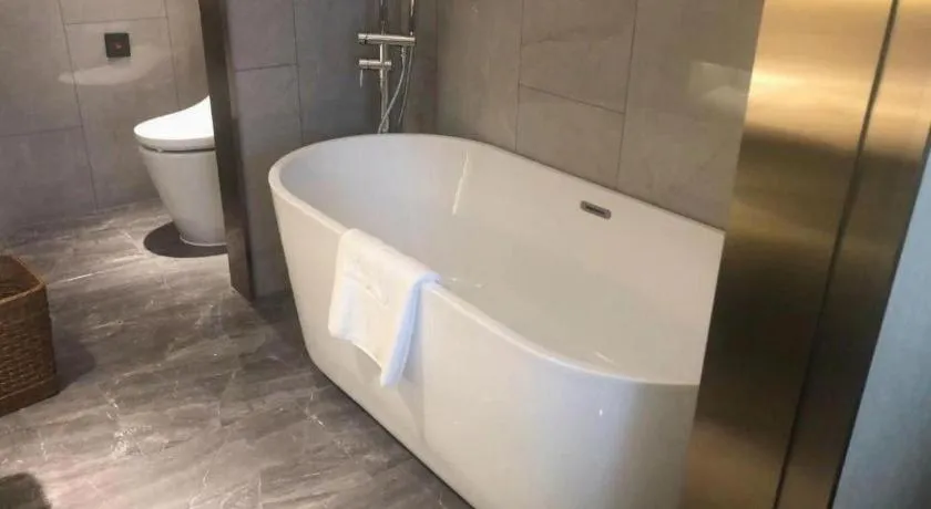 Yinhu Junyi Hotel（Wildlife Park）