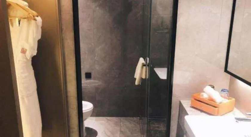 Yinhu Junyi Hotel（Wildlife Park）