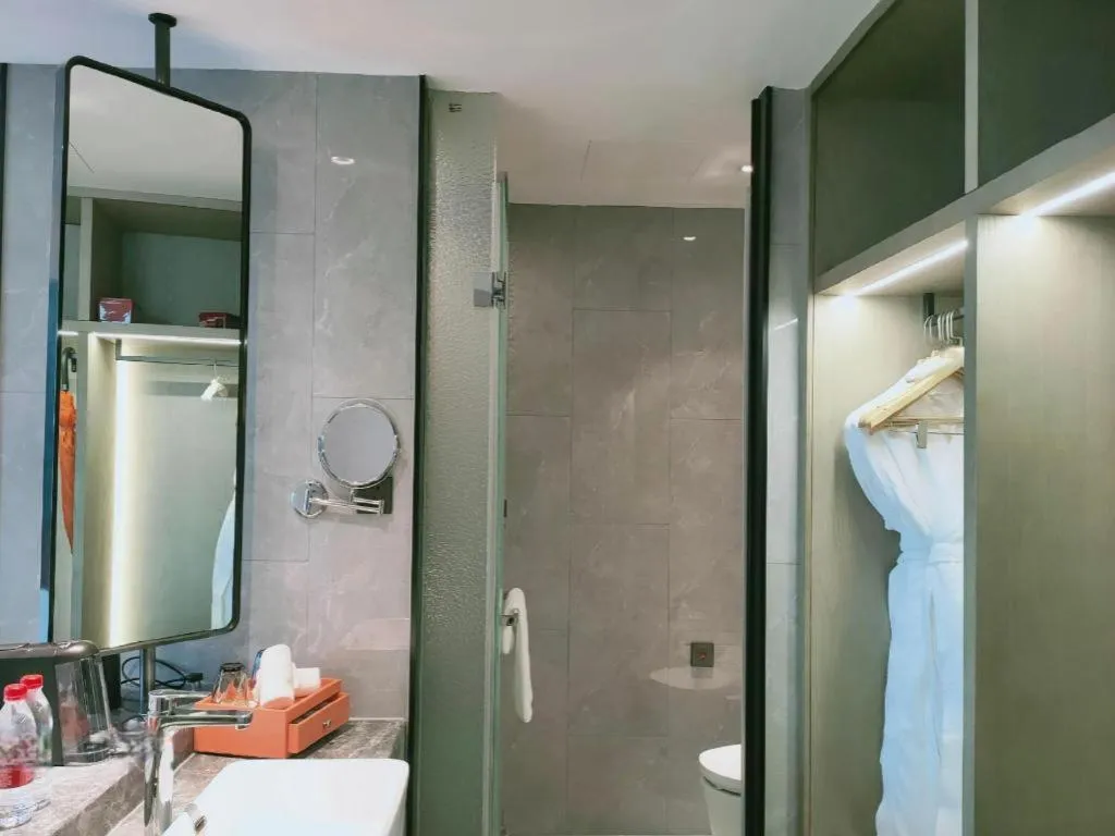 Yinhu Junyi Hotel（Wildlife Park）