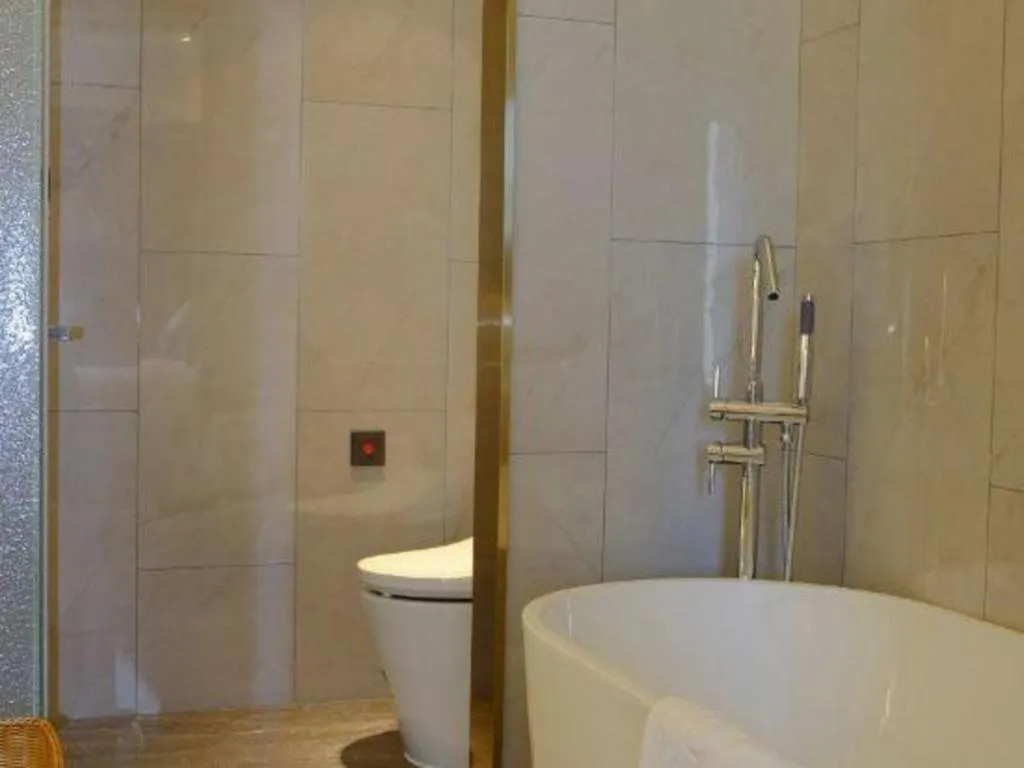 Yinhu Junyi Hotel（Wildlife Park）