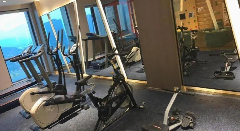 Yinhu Junyi Hotel（Wildlife Park）