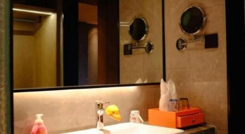 Yinhu Junyi Hotel（Wildlife Park）