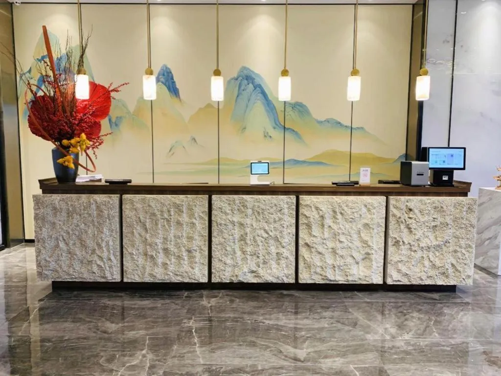 Yinhu Junyi Hotel（Wildlife Park）