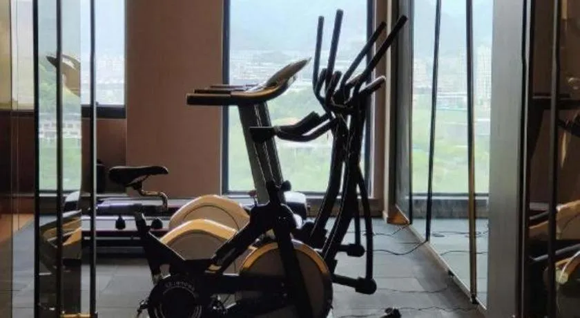 Yinhu Junyi Hotel（Wildlife Park）