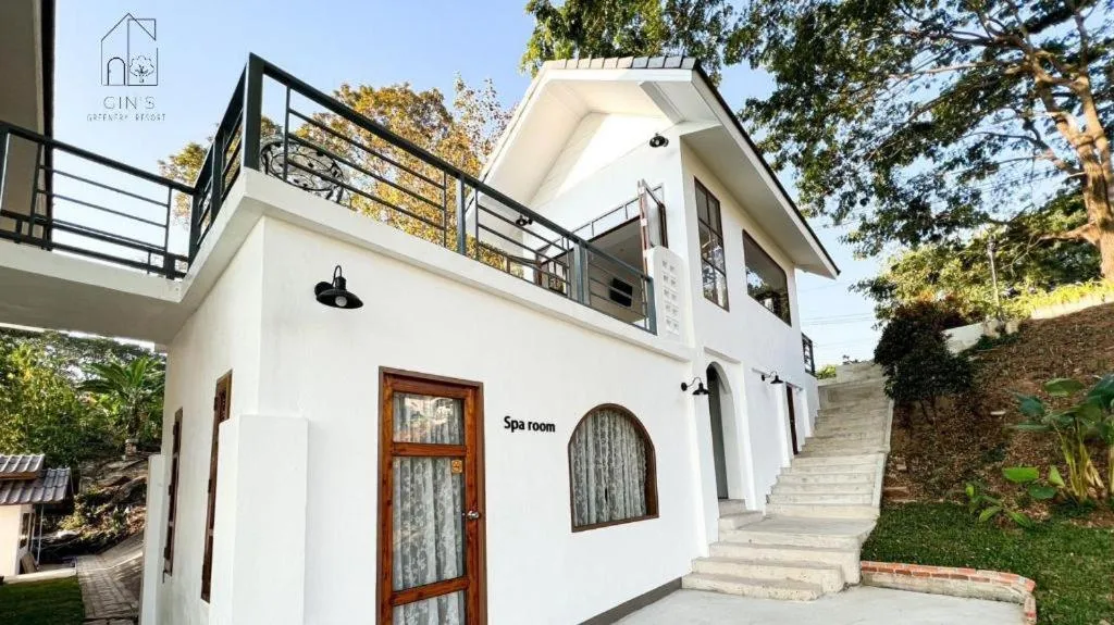 Gin's Greenery Resort