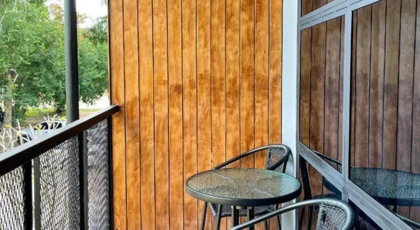 Warehouse18 Pool Cafe Resort