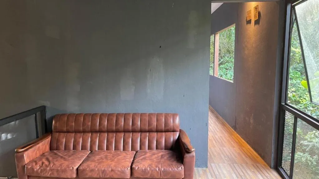 Warehouse18 Pool Cafe Resort