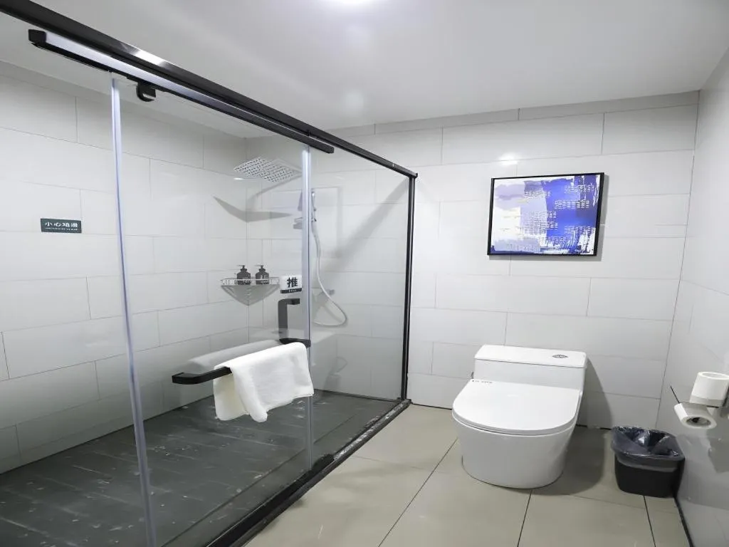 GreenTree Inn Express Fuyang University Town West High-Speed Railway Station