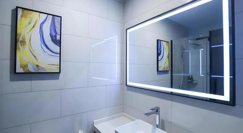 GreenTree Inn Express Fuyang University Town West High-Speed Railway Station