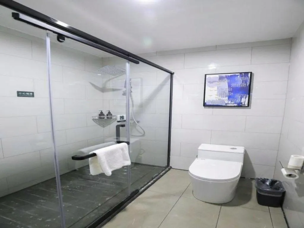 GreenTree Inn Express Fuyang University Town West High-Speed Railway Station