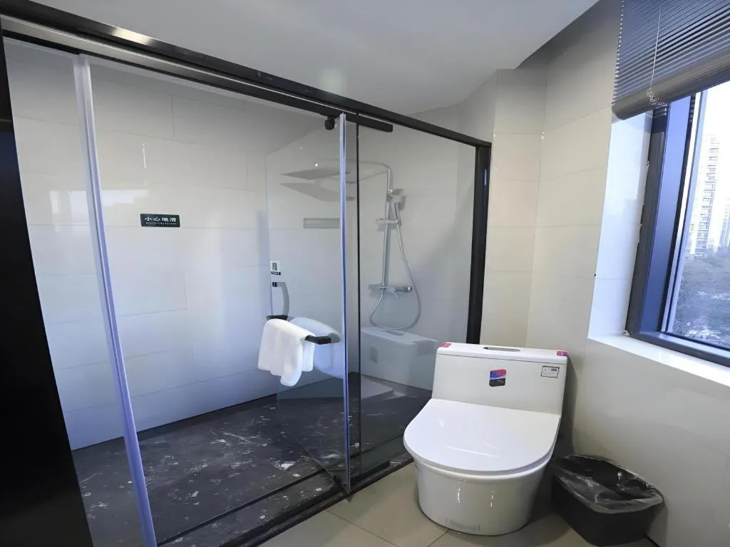 GreenTree Inn Express Fuyang University Town West High-Speed Railway Station