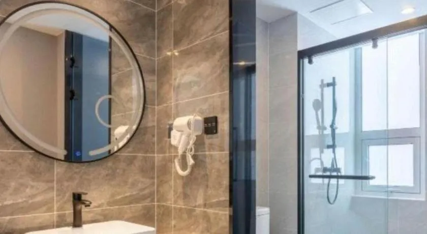 GreenTree Inn Express Qingdao Jiaodong International Airport