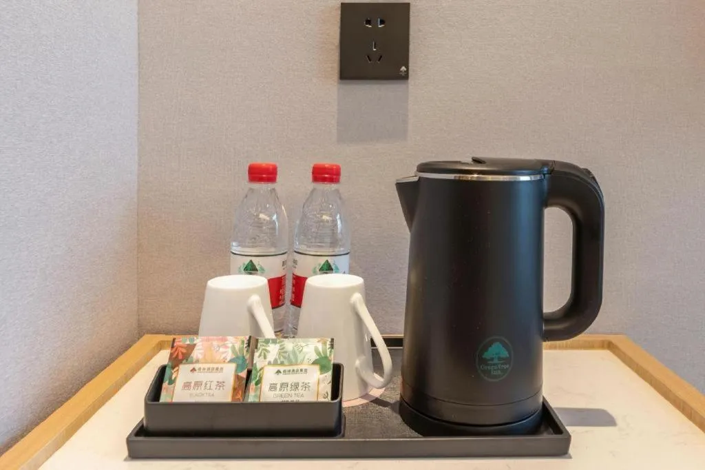 GreenTree Inn Express Qingdao Jiaodong International Airport