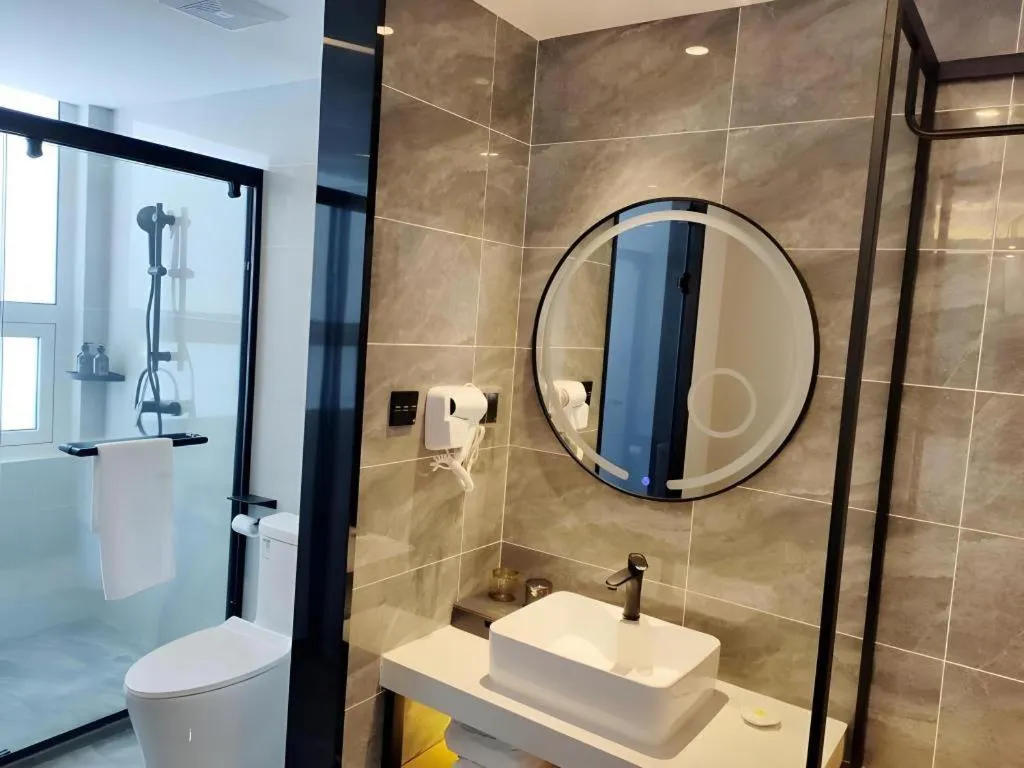 GreenTree Inn Express Qingdao Jiaodong International Airport