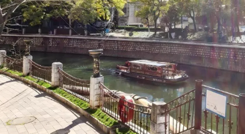 GELI Kunming North Railway Station Zoo