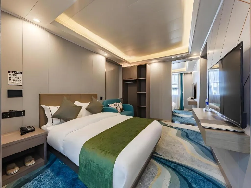 Bed in GELI Kunming North Railway Station Zoo