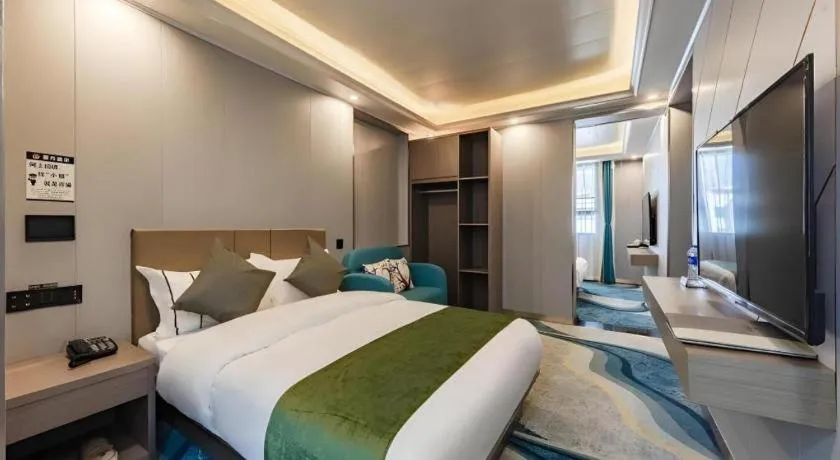 Bed in GELI Kunming North Railway Station Zoo