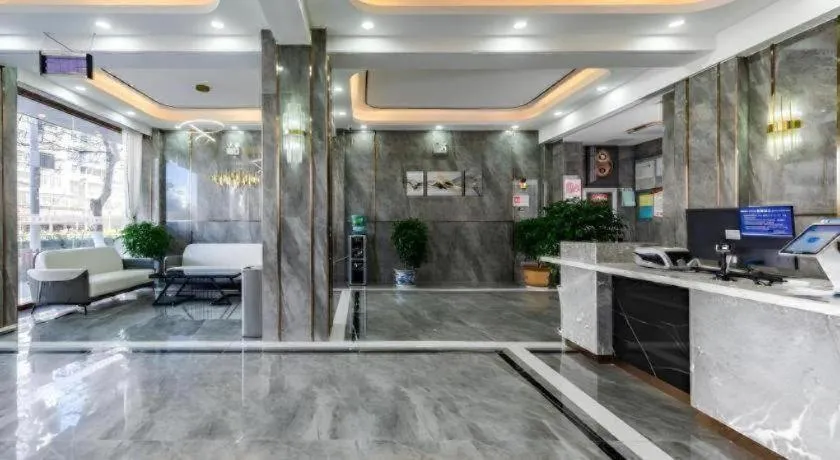 GELI Kunming North Railway Station Zoo